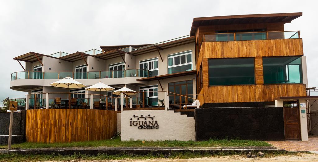 Iguana Crossing Boutique Hotel Puerto Villamil Luaran gambar